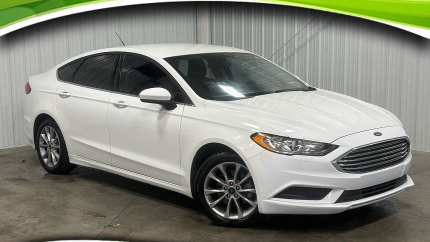 2017 Ford Fusion Hybrid SE — Sedan — 40,144 mi — Middletown, OH