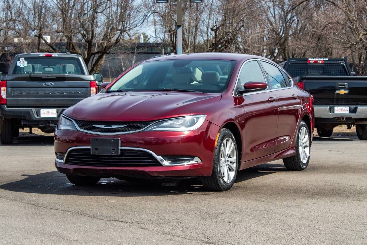 2017 Chrysler 200 Limited Platinum — Sedan — 64,975 mi — Whitehall, OH