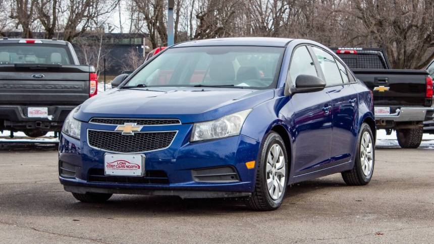 2013 Chevrolet Cruze LS — Sedan — 110,346 mi — Whitehall, OH