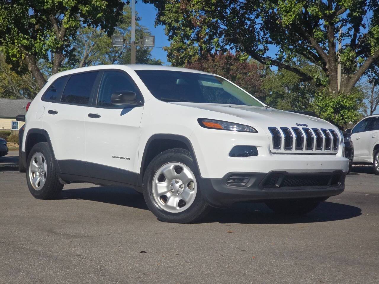 2017 Jeep Cherokee Sport — SUV — 32,606 mi — Whitehall, OH