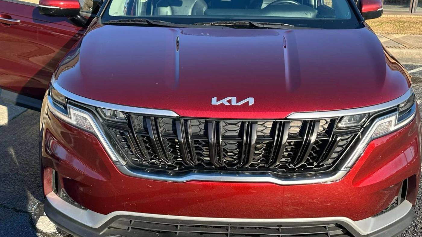 2023 Kia Carnival LXS — Minivan — 45,707 mi — Lumberton, NC