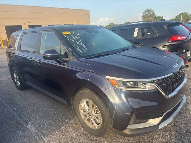 2023 Kia Carnival LXS — Minivan — 16,373 mi — Fort Myers, FL