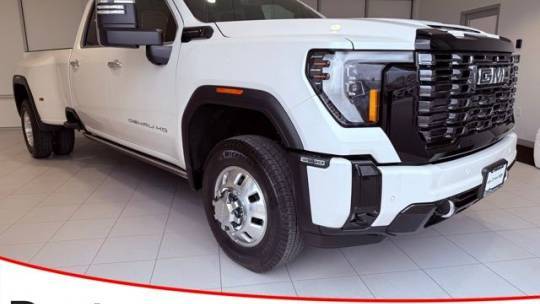 2025 GMC Sierra 3500HD Denali Ultimate — Pickup Truck — 1,139 mi — JEFFERSON CITY, MO