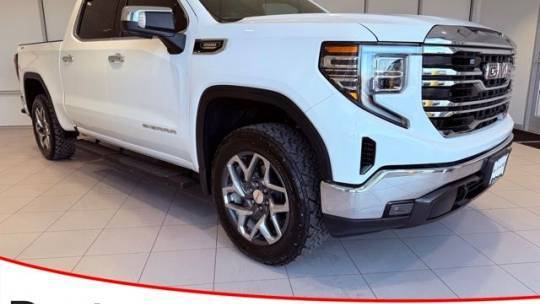 2022 GMC Sierra 1500 SLT — Pickup Truck — 34,041 mi — Jefferson City, MO