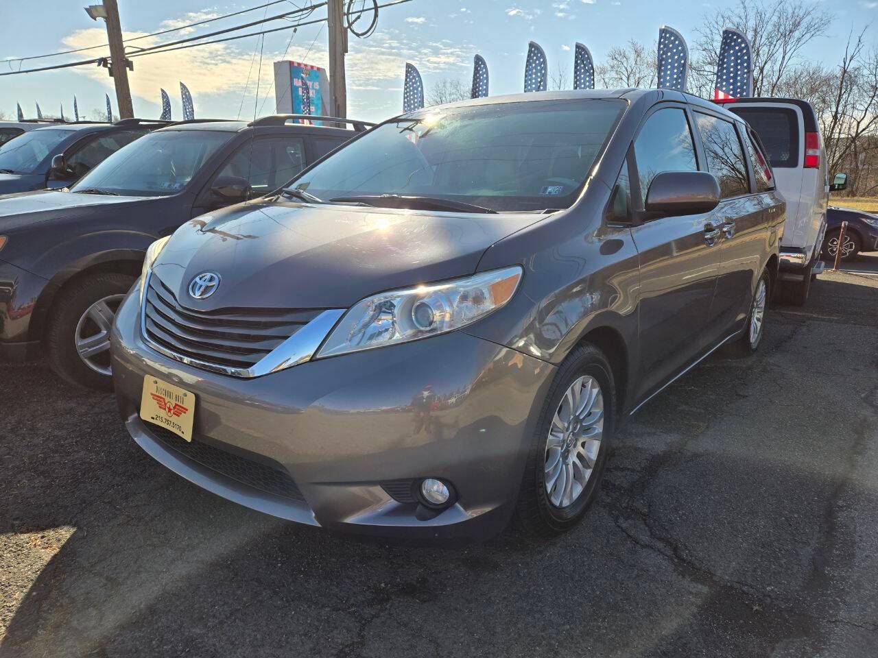 2014 Toyota Sienna XLE — Minivan — 160,311 mi — Langhorne, PA