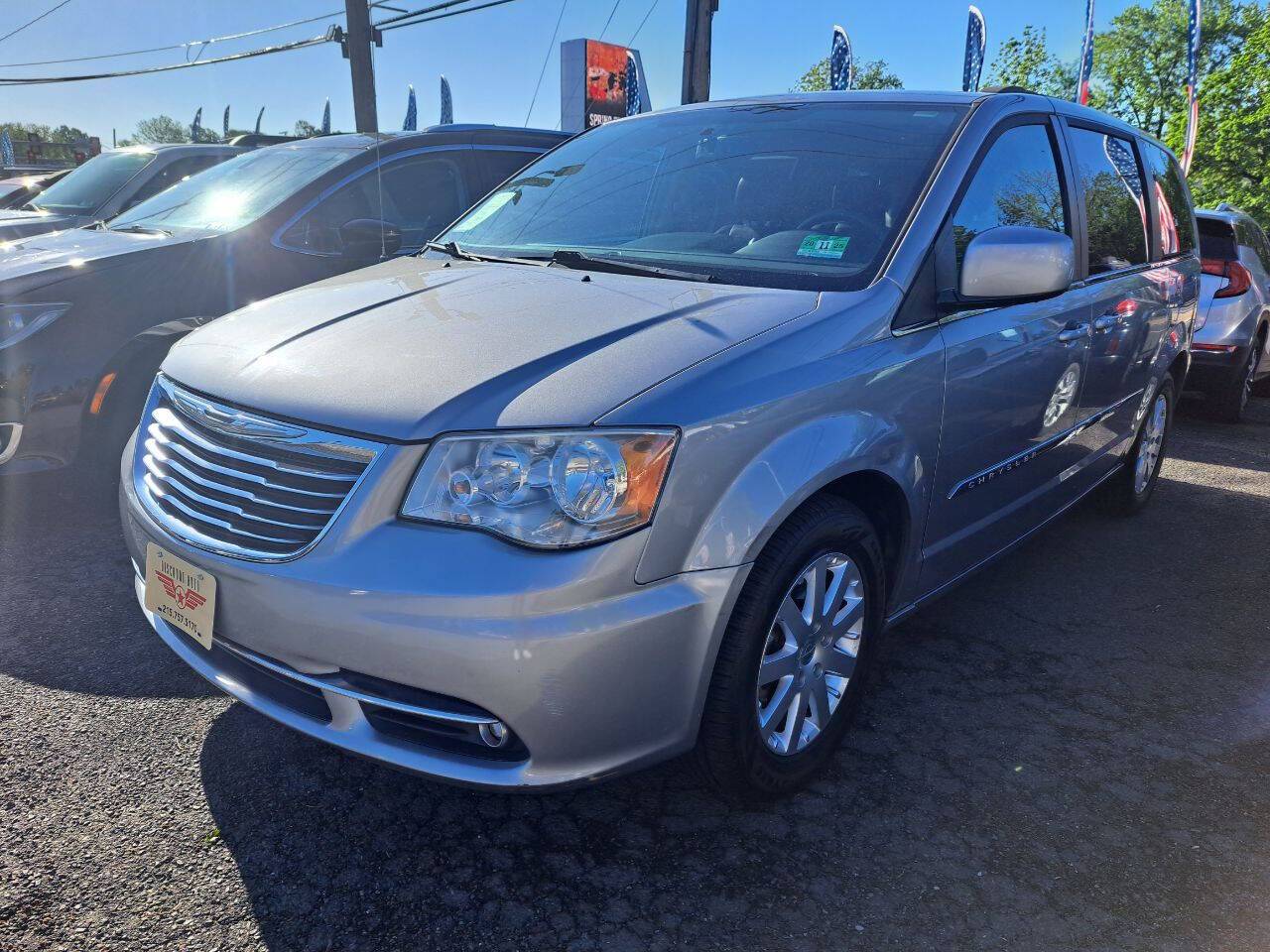 2013 Chrysler Town & Country Touring — Minivan — 83,729 mi — Langhorne, PA