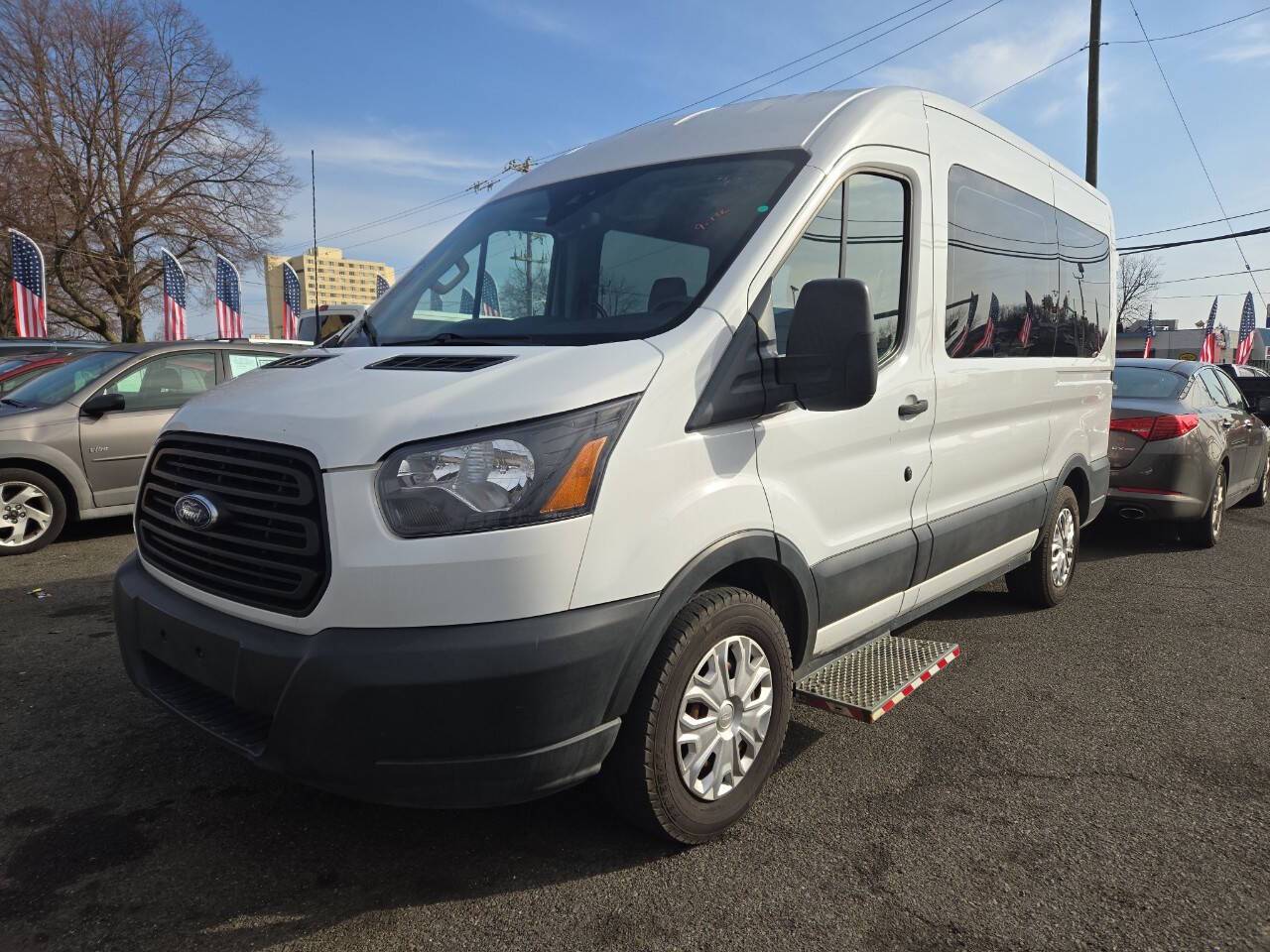 2019 Ford Transit Passenger Wagon T-150 XLT — Passenger Van — 122,502 mi — Langhorne, PA