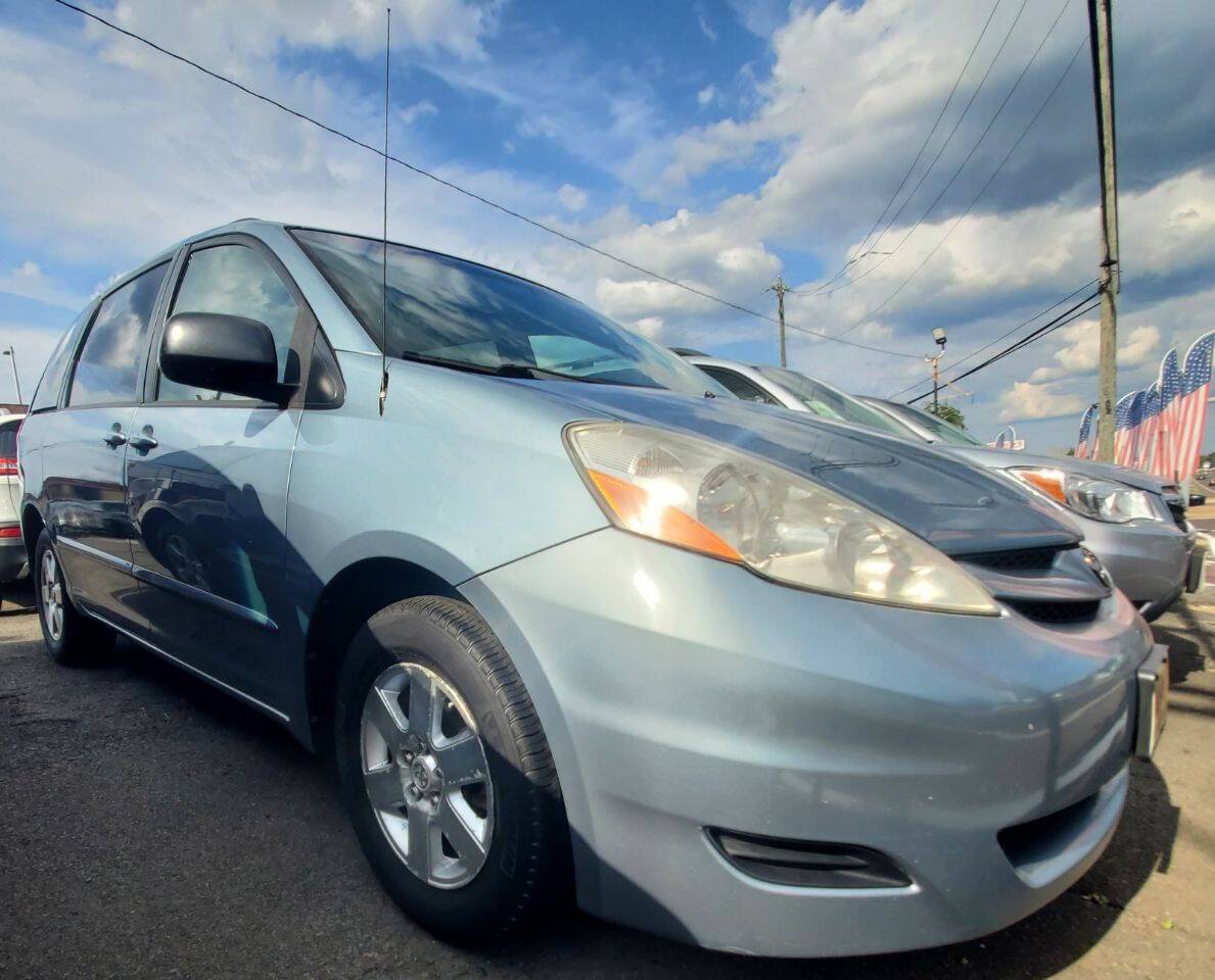 2008 Toyota Sienna LE — Minivan — 158,094 mi — Langhorne, PA