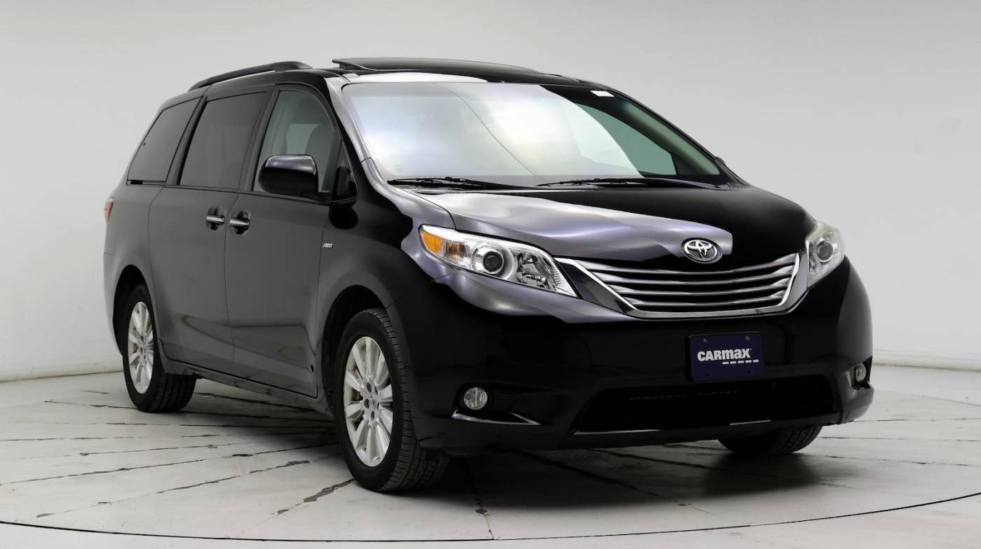 2016 Toyota Sienna XLE — Minivan — 68,137 mi — Algonquin, IL