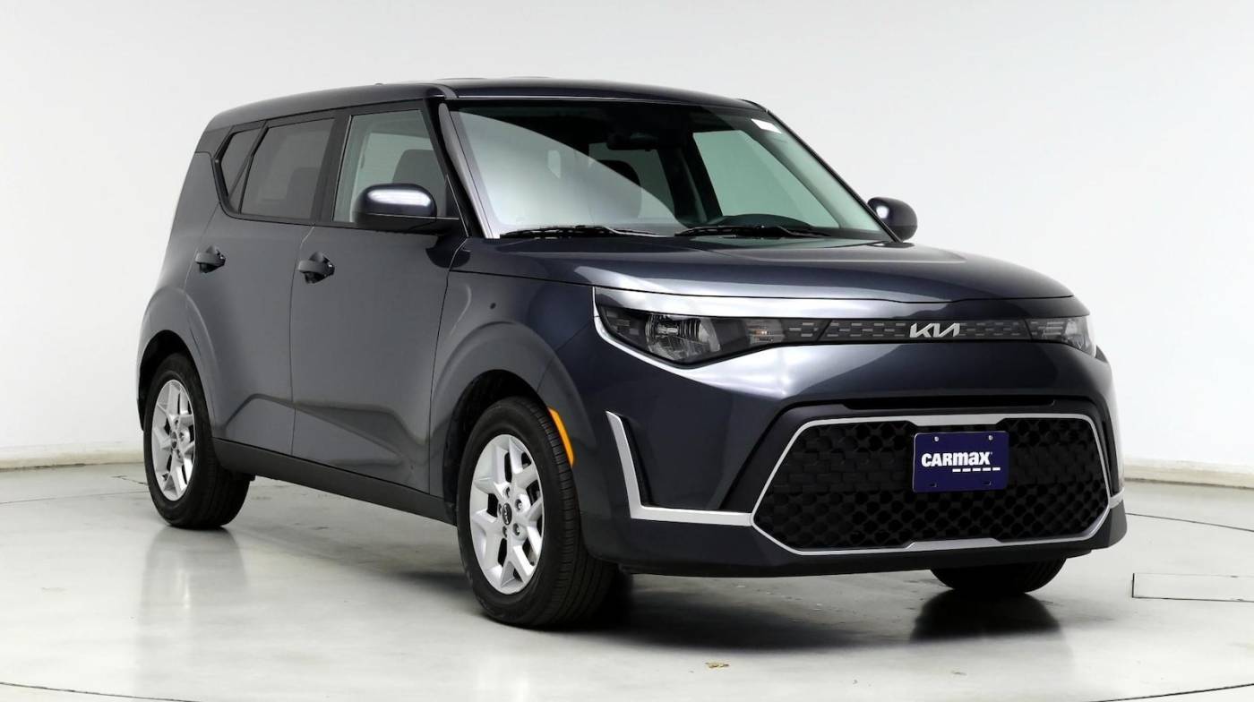 2023 Kia Soul LX — Hatchback — 17,000 mi — Algonquin, IL