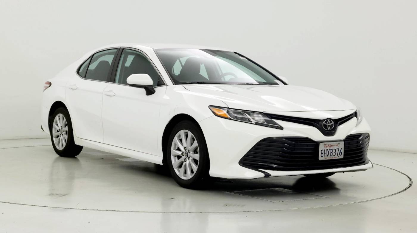 2019 Toyota Camry LE — Sedan — 32,879 mi — Victorville, CA