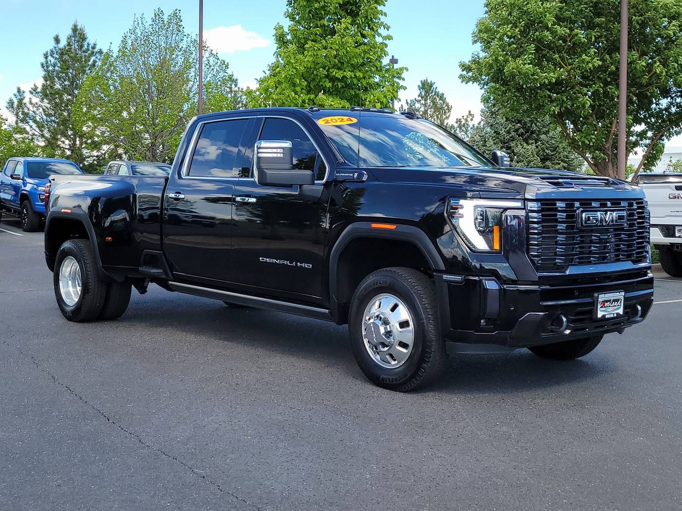 2024 GMC Sierra 3500HD Denali Ultimate — Pickup Truck — 7,778 mi — Loveland, CO