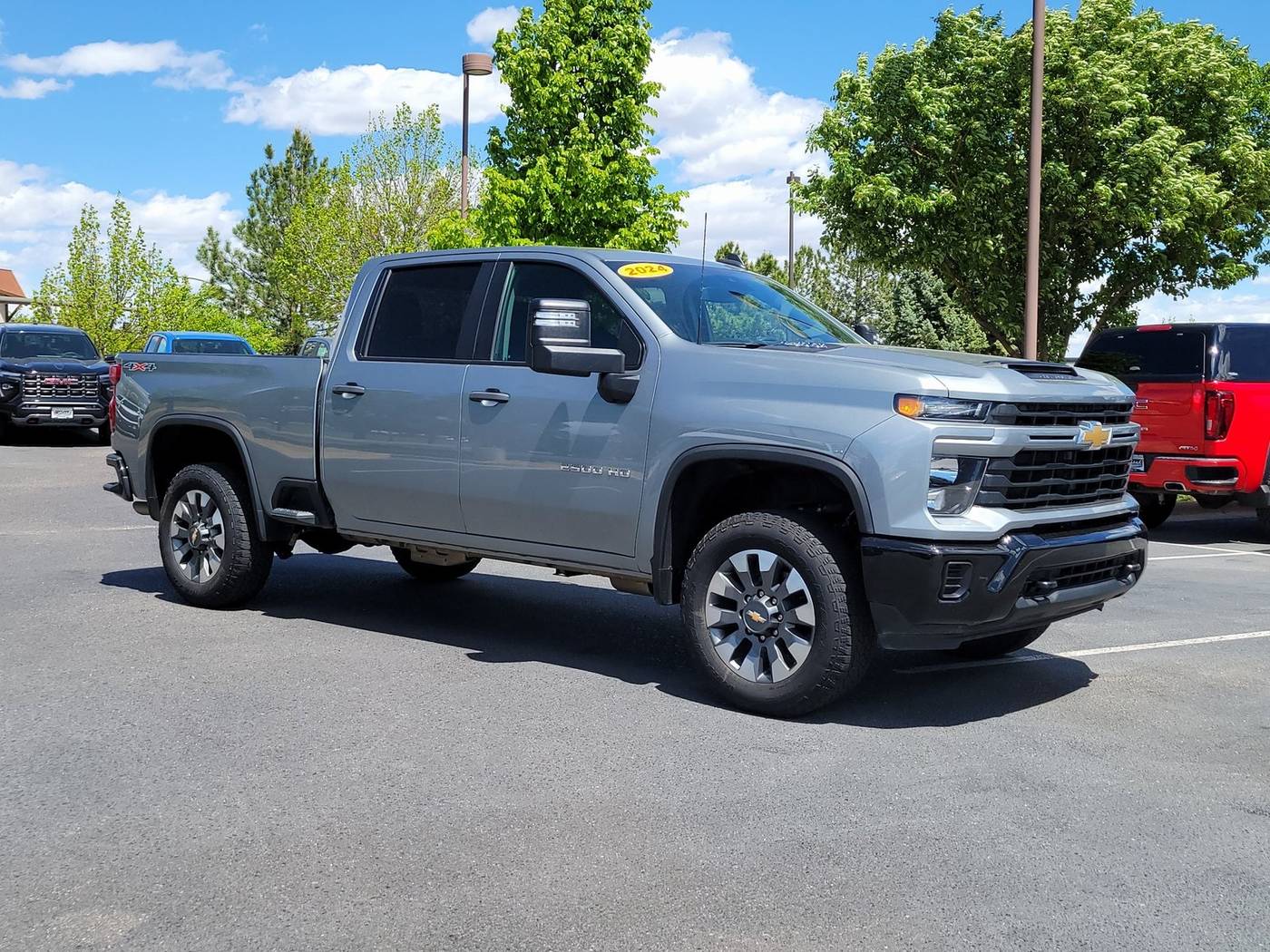 2024 Chevrolet Silverado 2500HD Custom — Pickup Truck — 32,805 mi — Loveland, CO