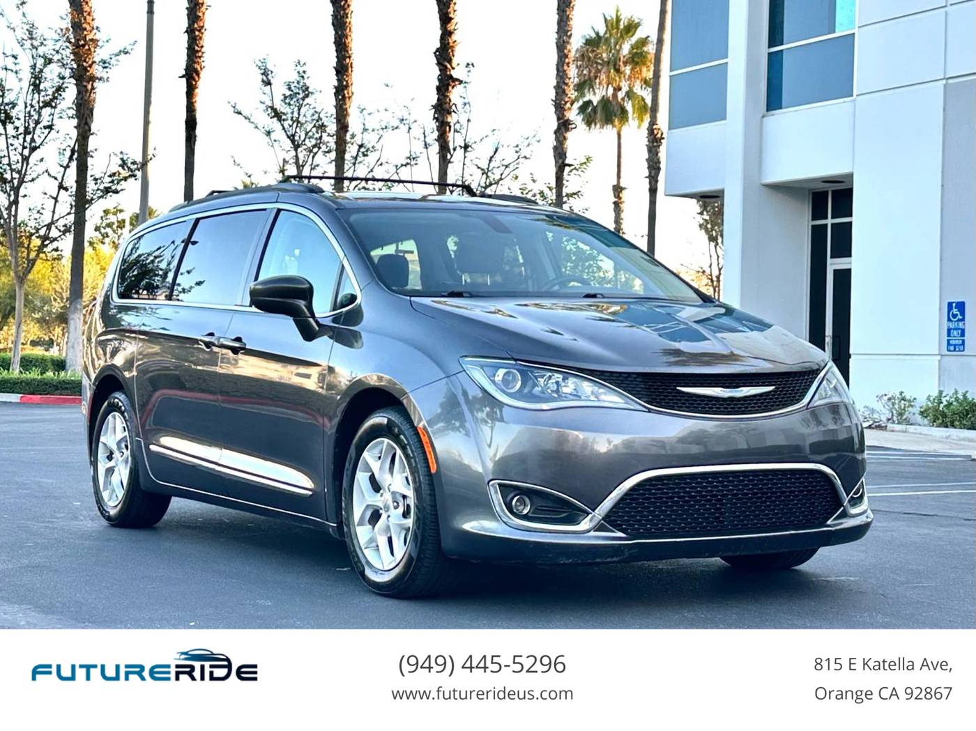 2017 Chrysler Pacifica Touring L — Minivan — 81,355 mi — Orange, CA