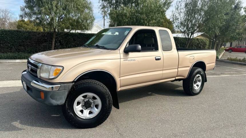 2000 Toyota Tacoma PreRunner — Pickup Truck — 195,885 mi — Orange, CA