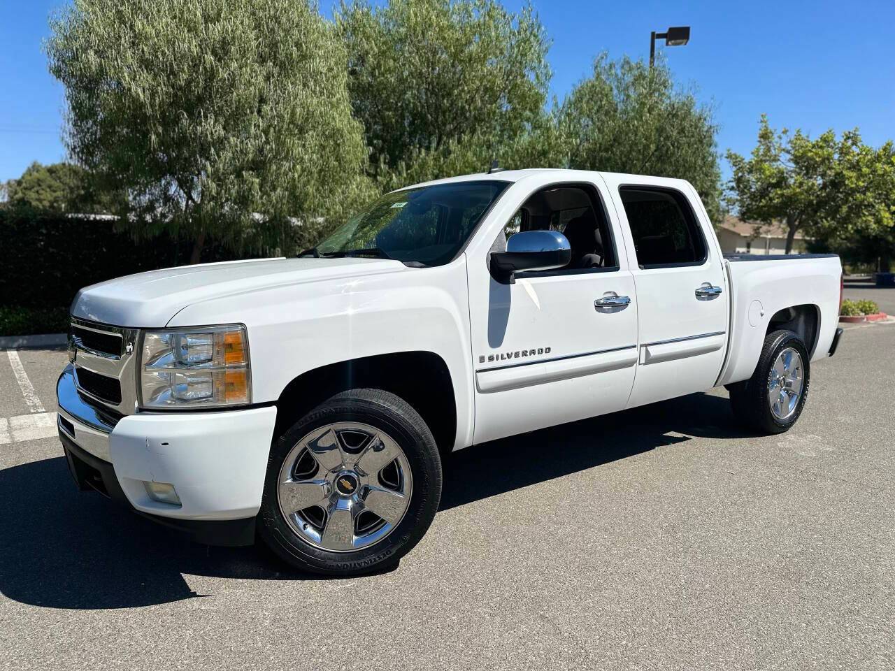 2009 Chevrolet Silverado 1500 LT — Pickup Truck — 174,795 mi — Orange, CA