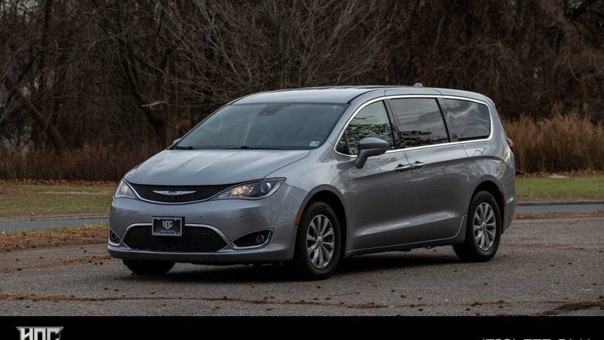 2019 Chrysler Pacifica Touring Plus — Minivan — 106,521 mi — Edison, NJ