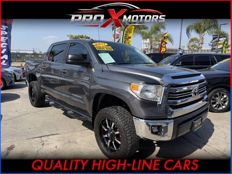 2017 Toyota Tundra SR5