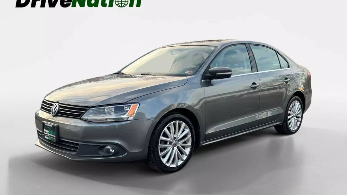 2012 Volkswagen Jetta SEL — Sedan — 136,144 mi — Fredericksburg, VA