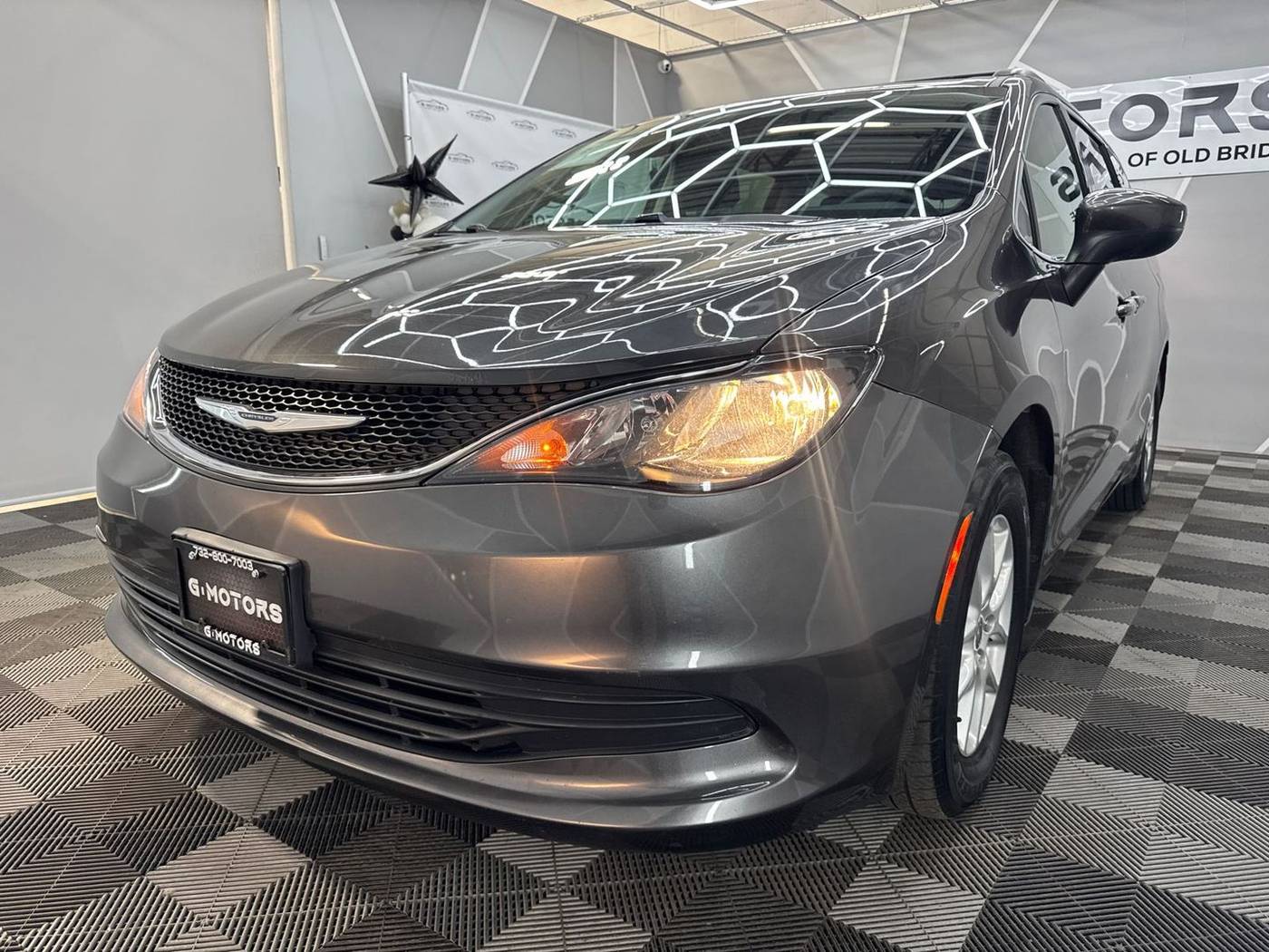2020 Chrysler Voyager LXI — Minivan — 82,449 mi — Old Bridge, NJ