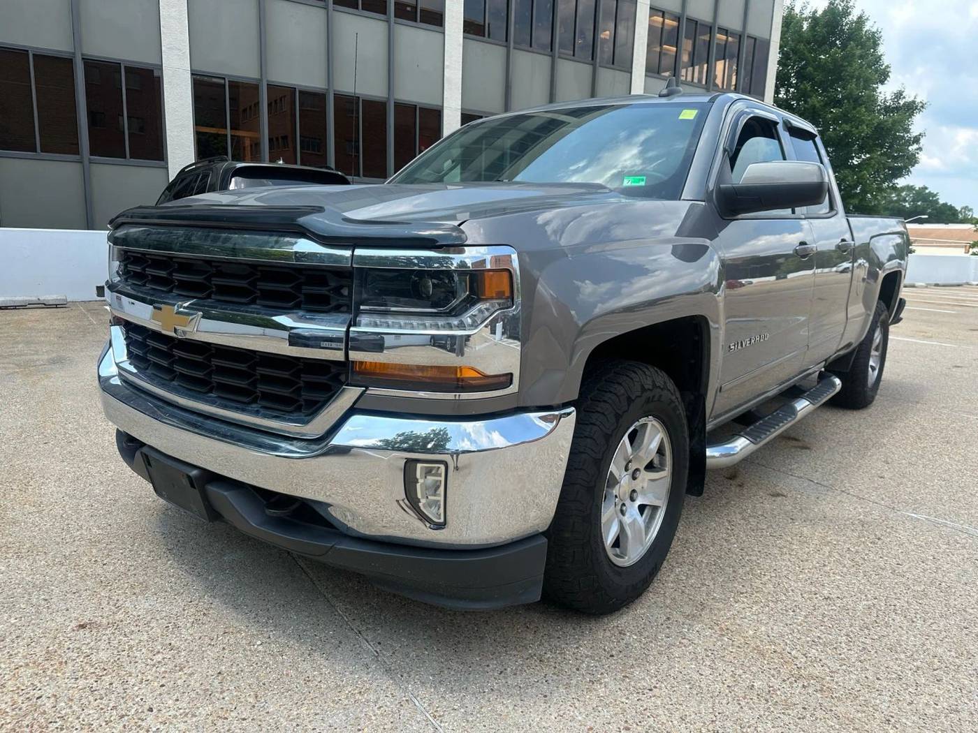2017 Chevrolet Silverado 1500 LT — Pickup Truck — 65,996 mi — Falls Church, VA