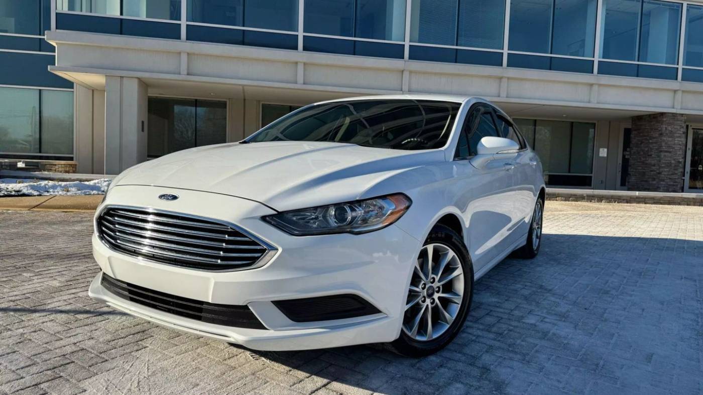 2017 Ford Fusion SE — Sedan — 119,539 mi — Falls Church, VA