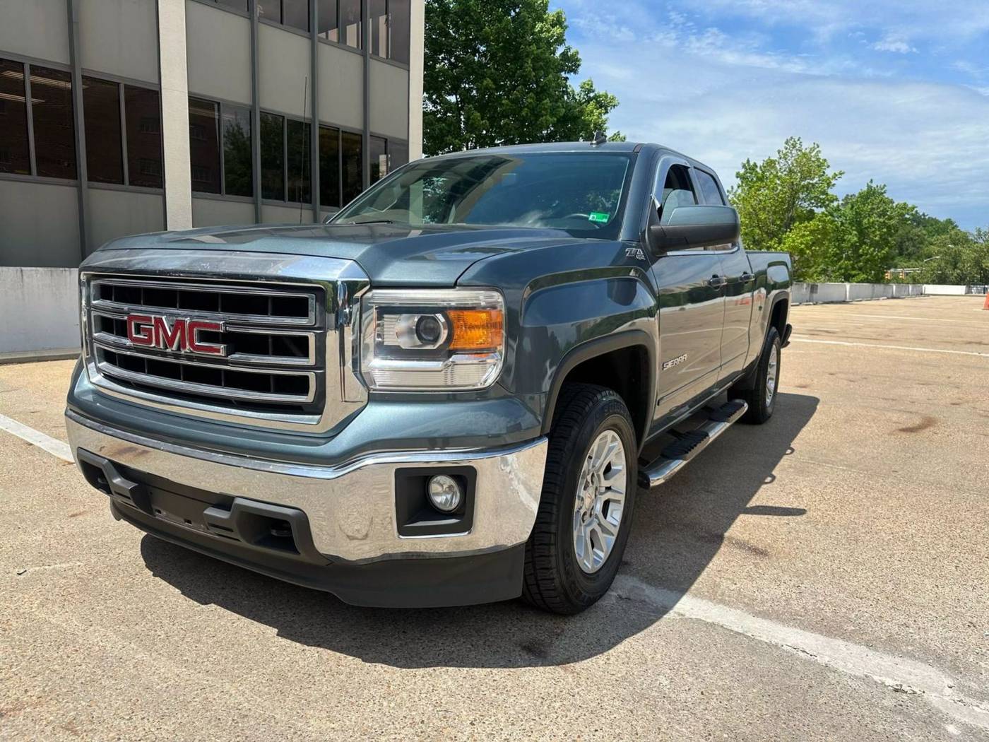 2014 GMC Sierra 1500 SLE — Pickup Truck — 69,212 mi — Falls Church, VA