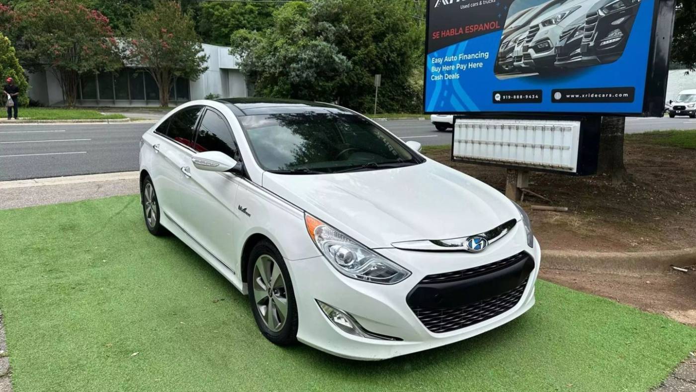 2012 Hyundai Sonata Hybrid Base — Sedan — 124,828 mi — Raleigh, NC
