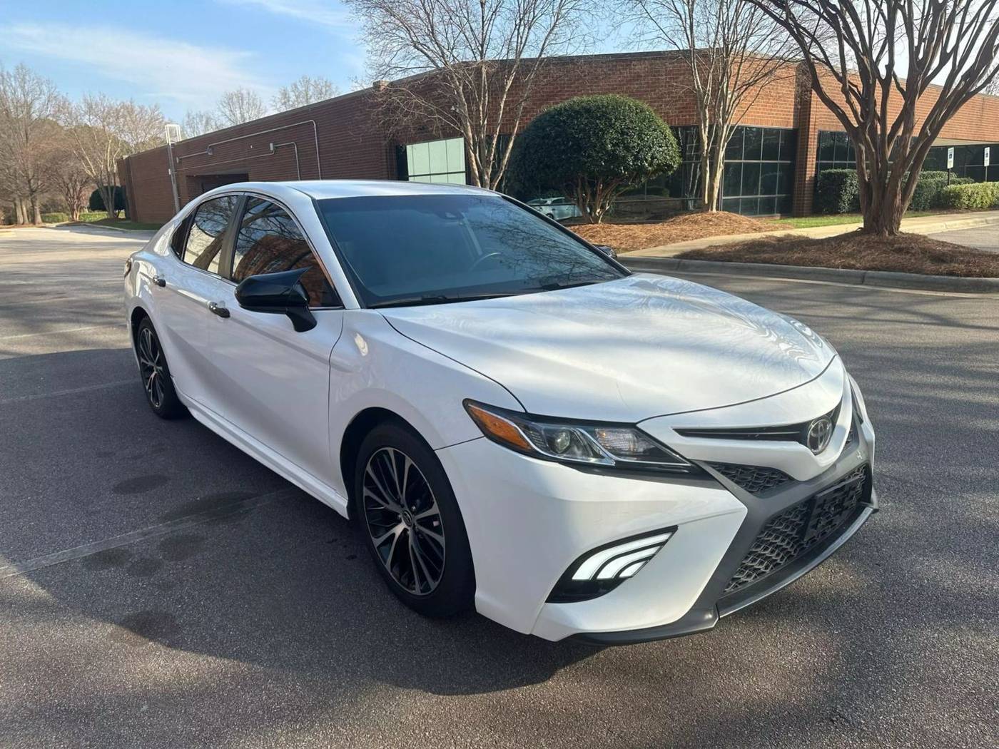 2020 Toyota Camry SE — Sedan — 82,011 mi — Raleigh, NC