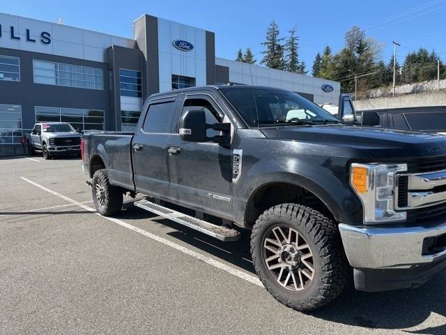 2017 Ford Super Duty F-350 Platinum — Pickup Truck — 118,430 mi — Bremerton, WA