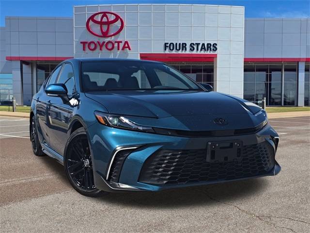 2025 Toyota Camry Hybrid SE — Sedan — 8,987 mi — Altus, OK