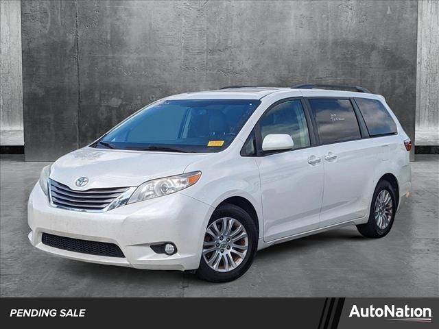 2017 Toyota Sienna XLE — Minivan — 113,982 mi — Sanford, FL