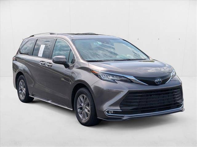 2023 Toyota Sienna XLE — Minivan — 58,070 mi — Sanford, FL