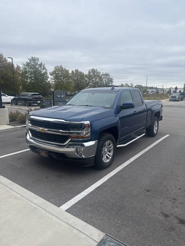 2017 Chevrolet Silverado 1500 LT — Pickup Truck — 136,601 mi — Indianapolis, IN