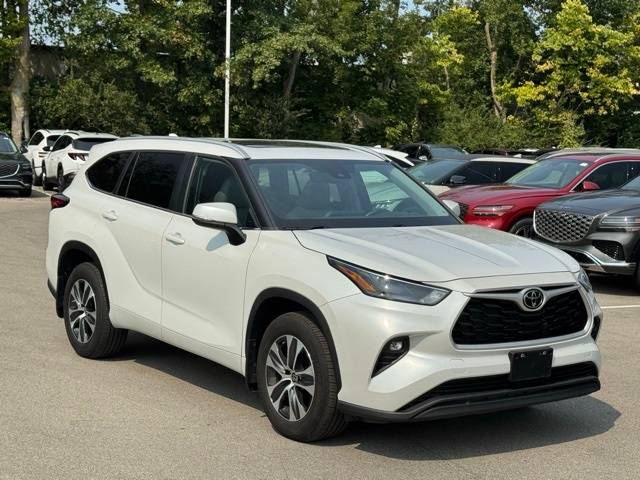 2023 Toyota Highlander L — SUV — 29,609 mi — Indianapolis, IN