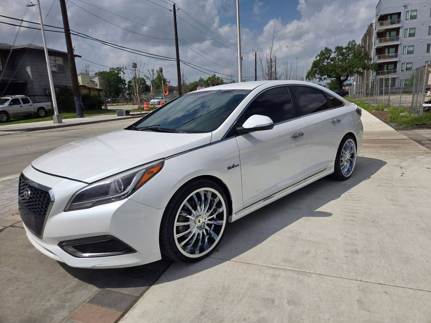 2016 Hyundai Sonata Hybrid Limited — Sedan — 146,440 mi — houston, TX