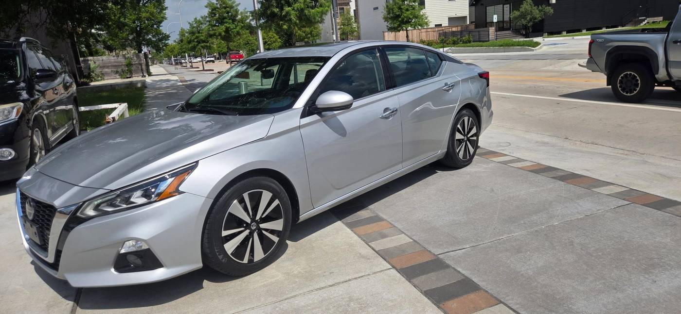 2019 Nissan Altima SV