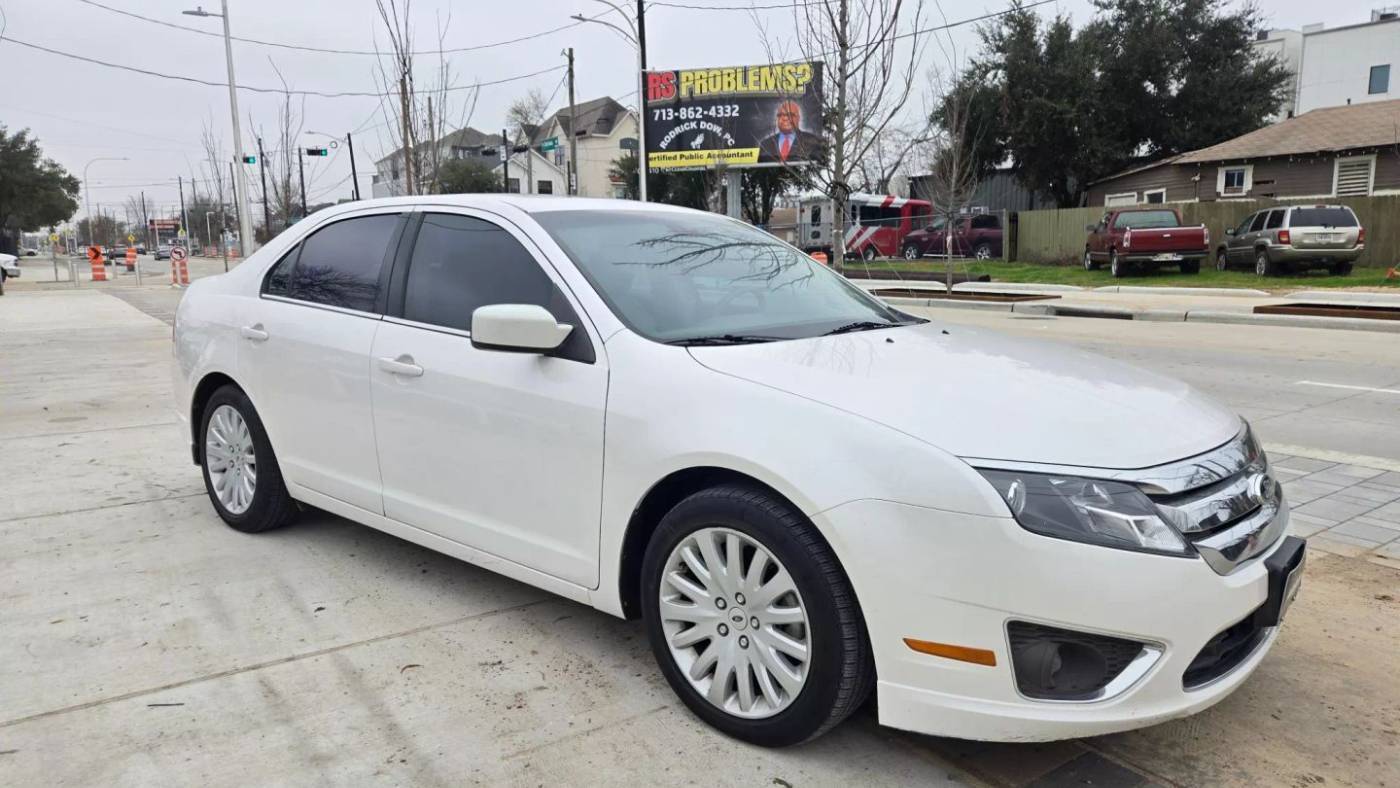 2011 Ford Fusion Hybrid — Sedan — 116,350 mi — houston, TX