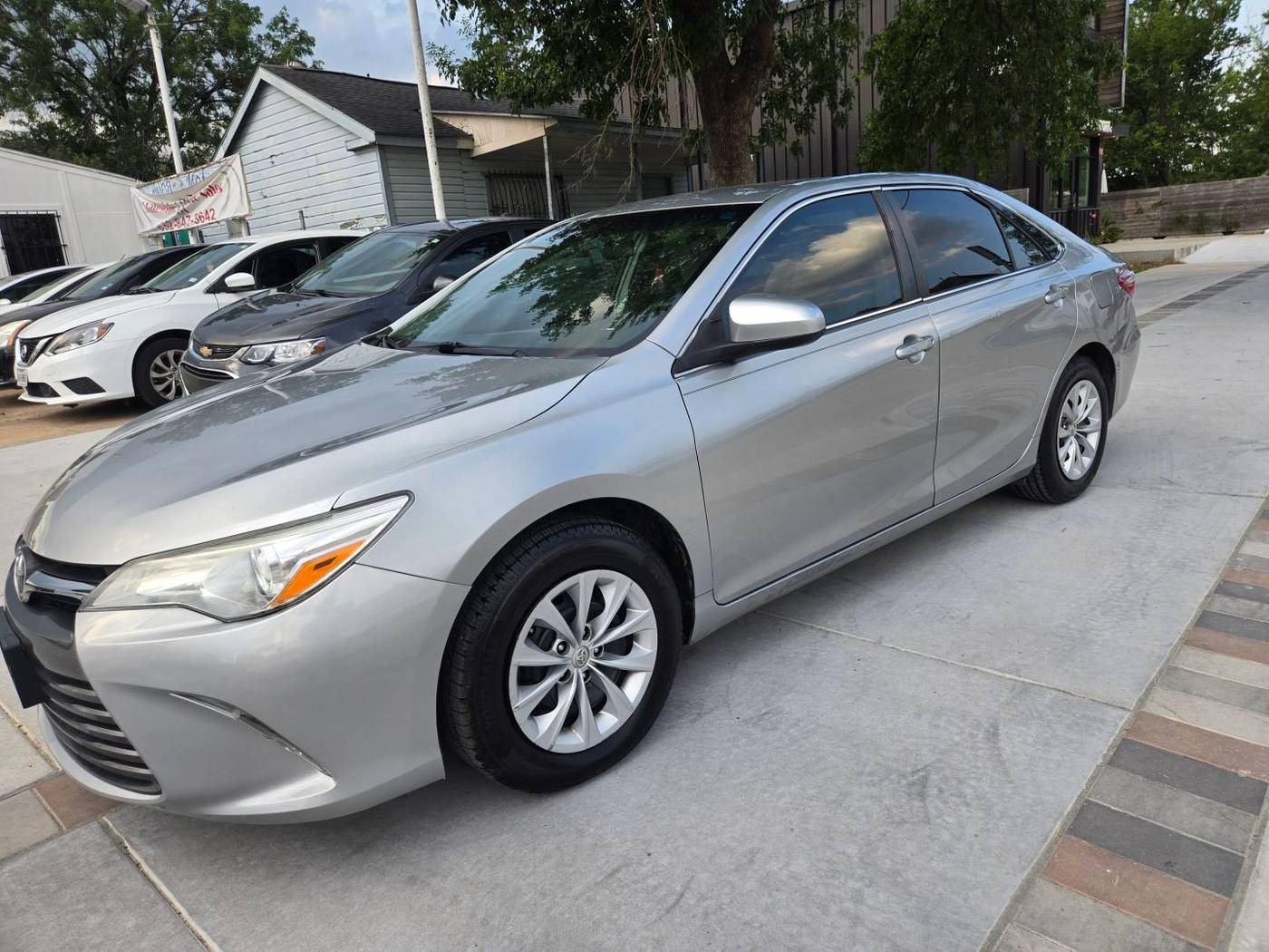 2016 Toyota Camry LE — Sedan — 156,600 mi — houston, TX