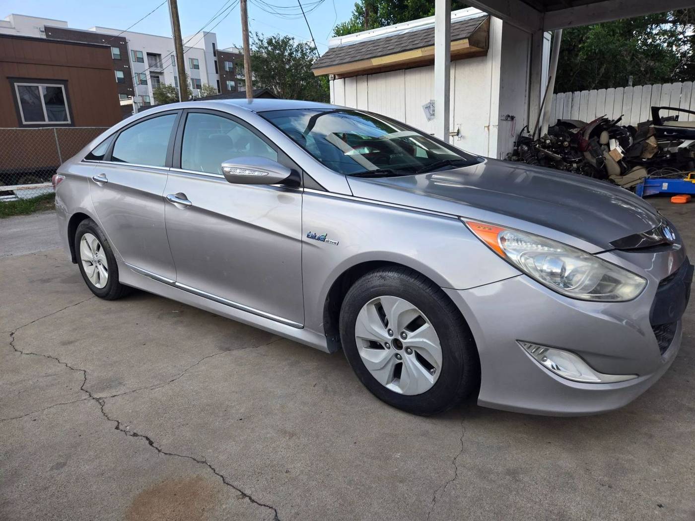 2013 Hyundai Sonata Hybrid Base — Sedan — 110,650 mi — houston, TX