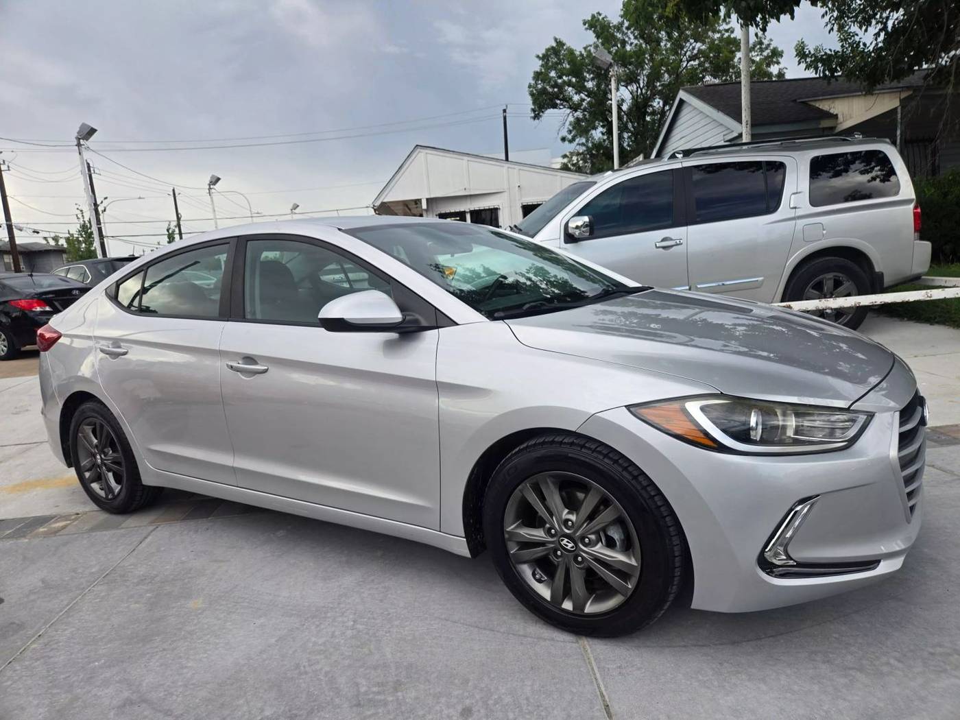 2017 Hyundai Elantra SE — Sedan — 106,220 mi — houston, TX