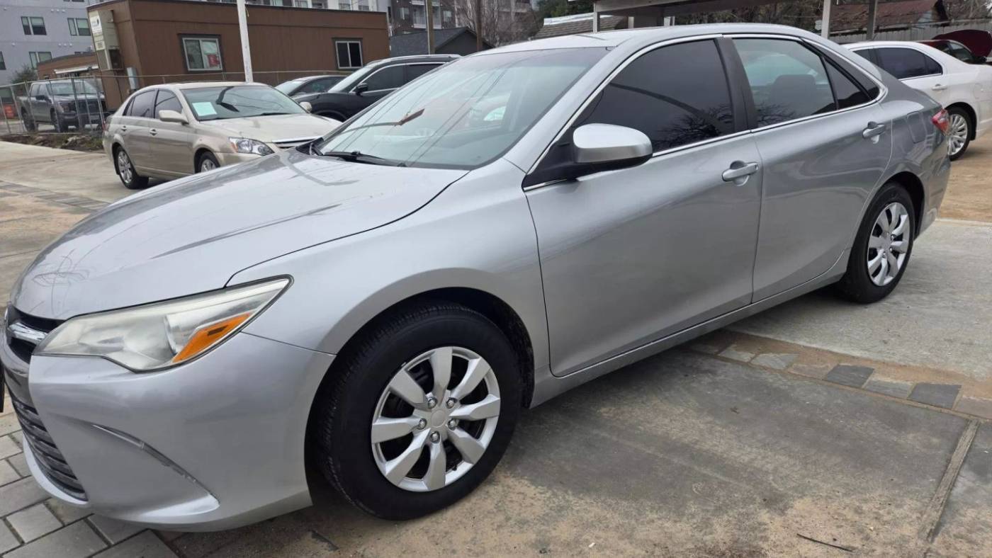2017 Toyota Camry SE — Sedan — 94,480 mi — houston, TX