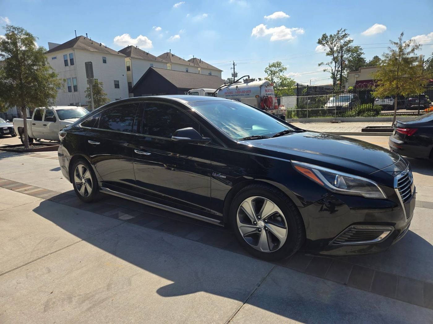 2016 Hyundai Sonata Hybrid Limited — Sedan — 120,812 mi — houston, TX