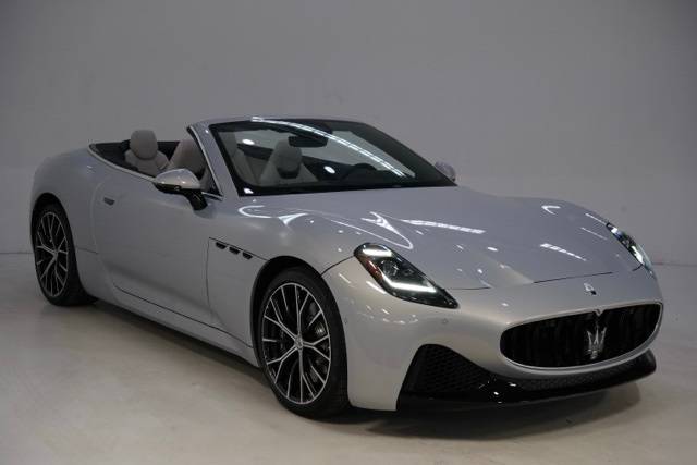 2026 Maserati GranCabrio Modena