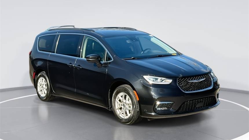 2022 Chrysler Pacifica Touring L — Minivan — 70,567 mi — Indianapolis, IN
