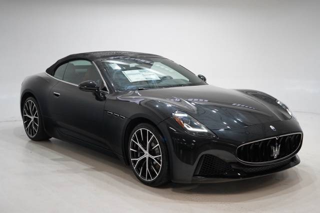 2026 Maserati GranCabrio Modena