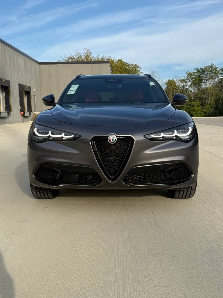 2025 Alfa Romeo Stelvio Sprint