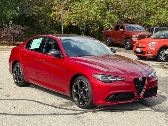 2025 Alfa Romeo Giulia Intensa