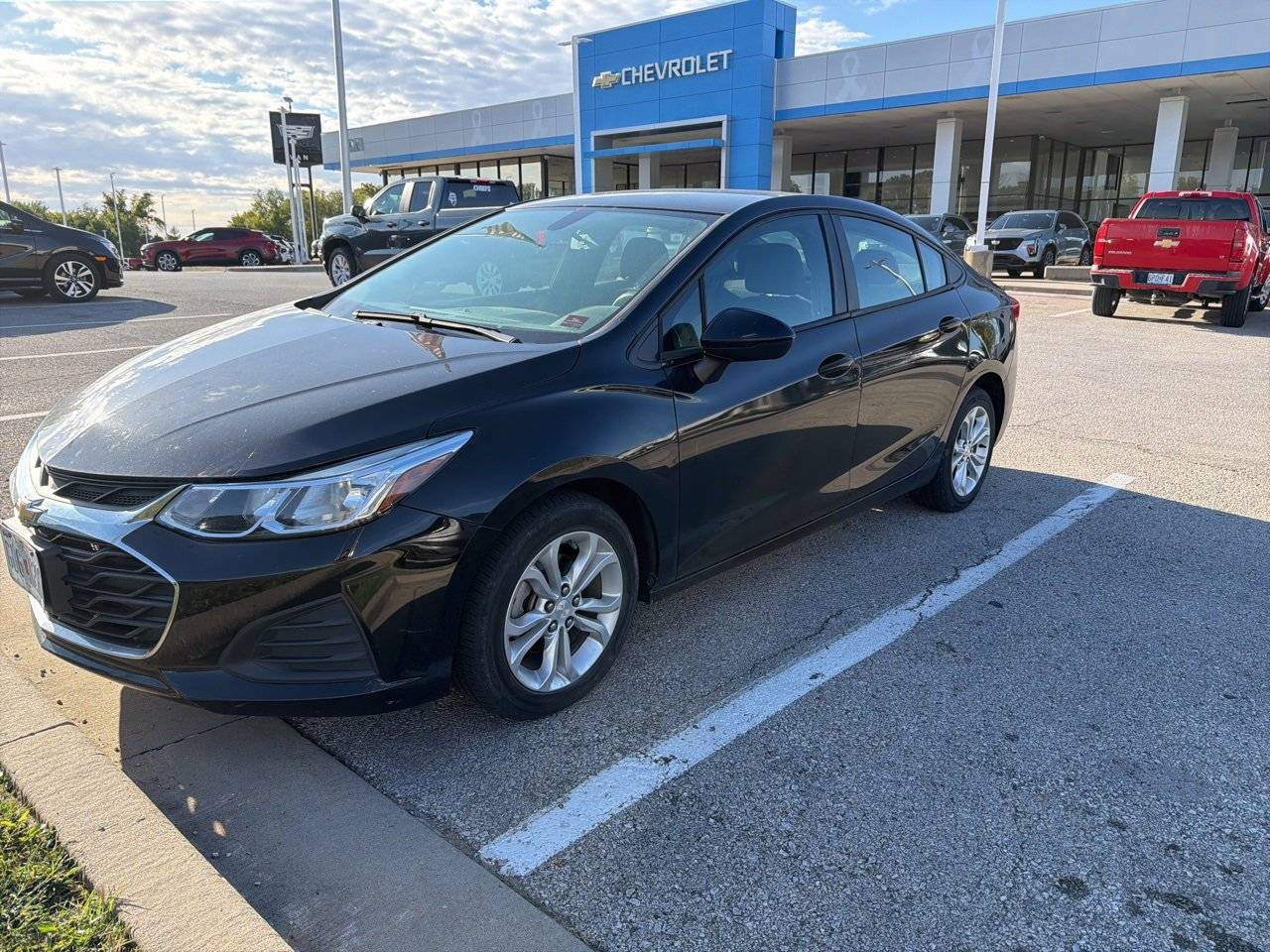 2019 Chevrolet Cruze LS — Sedan — 121,582 mi — Kansas City, MO