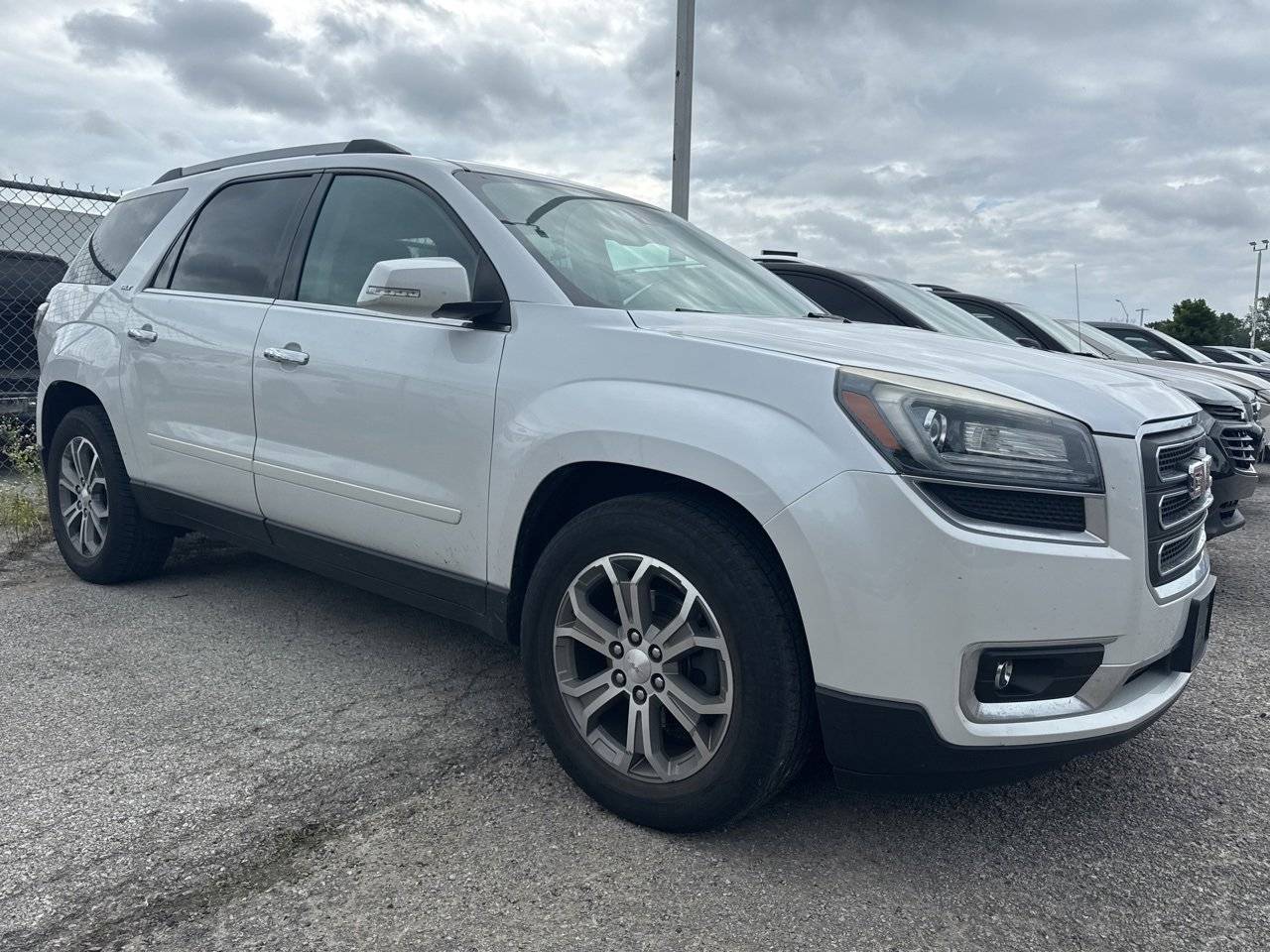 2016 GMC Acadia SLT — SUV — 112,940 mi — Kansas City, MO